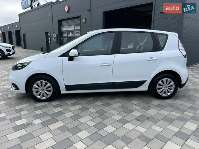 Белый Рено Сценик, объемом двигателя 1.5 л и пробегом 148 тыс. км за 8400 $, фото 3 на Automoto.ua