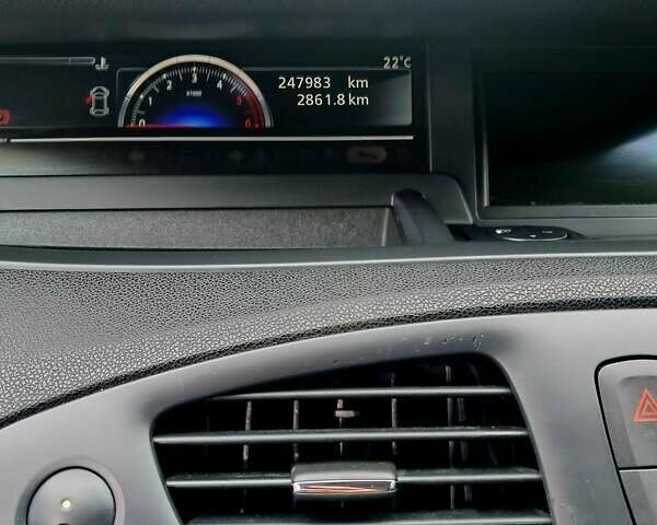 Білий Рено Сценік, об'ємом двигуна 1.46 л та пробігом 248 тис. км за 8900 $, фото 27 на Automoto.ua