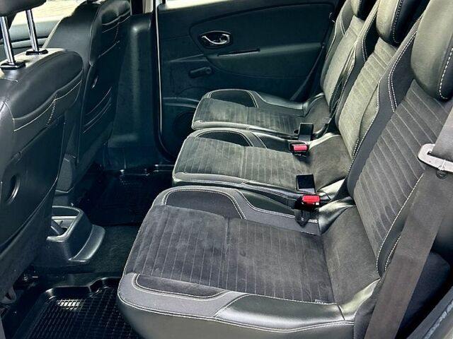 Белый Рено Сценик, объемом двигателя 1.5 л и пробегом 148 тыс. км за 8500 $, фото 9 на Automoto.ua