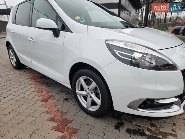 Белый Рено Сценик, объемом двигателя 1.5 л и пробегом 223 тыс. км за 8400 $, фото 49 на Automoto.ua