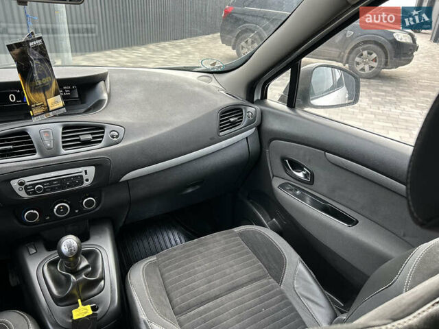 Белый Рено Сценик, объемом двигателя 1.5 л и пробегом 148 тыс. км за 8400 $, фото 134 на Automoto.ua