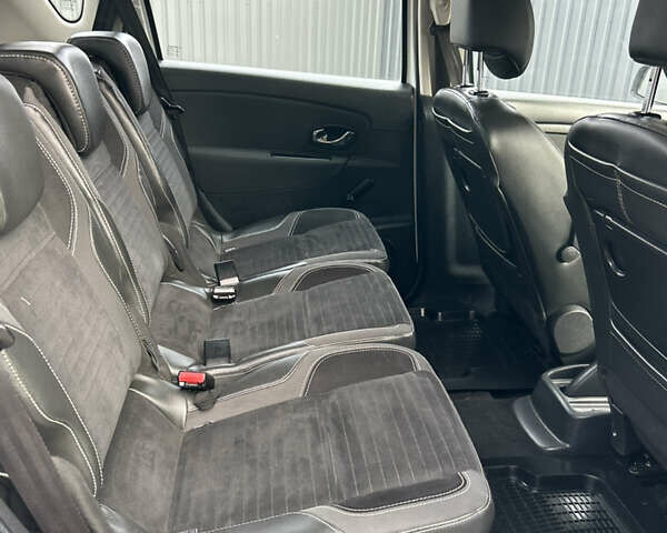 Белый Рено Сценик, объемом двигателя 1.5 л и пробегом 148 тыс. км за 8400 $, фото 85 на Automoto.ua