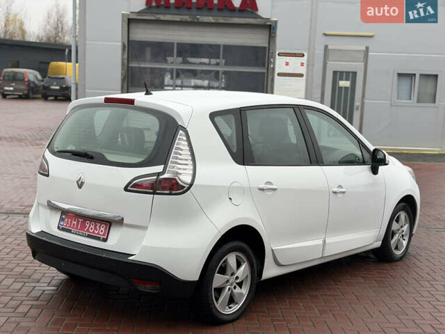 Белый Рено Сценик, объемом двигателя 1.6 л и пробегом 260 тыс. км за 7950 $, фото 10 на Automoto.ua