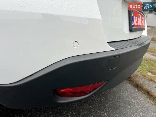 Белый Рено Сценик, объемом двигателя 1.46 л и пробегом 190 тыс. км за 9750 $, фото 46 на Automoto.ua