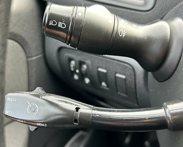 Белый Рено Сценик, объемом двигателя 1.5 л и пробегом 148 тыс. км за 8400 $, фото 24 на Automoto.ua