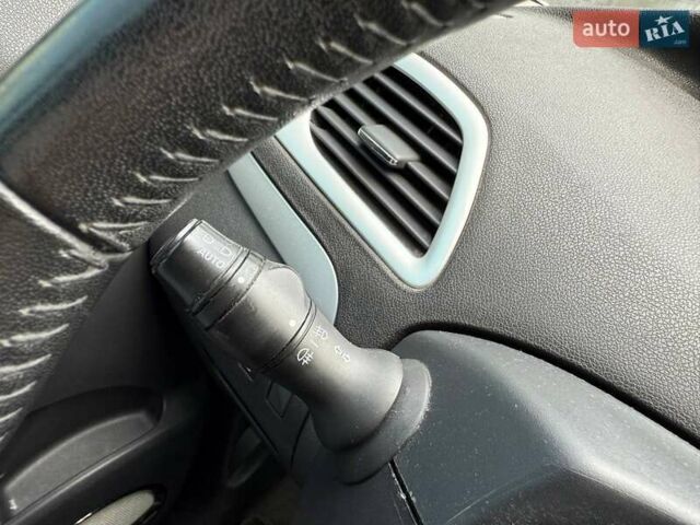 Белый Рено Сценик, объемом двигателя 1.46 л и пробегом 235 тыс. км за 8790 $, фото 18 на Automoto.ua