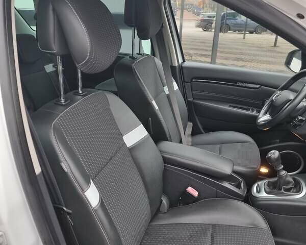 Белый Рено Сценик, объемом двигателя 1.5 л и пробегом 223 тыс. км за 8400 $, фото 38 на Automoto.ua