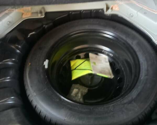 Белый Рено Сценик, объемом двигателя 1.6 л и пробегом 205 тыс. км за 9800 $, фото 15 на Automoto.ua