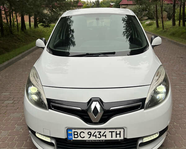 Белый Рено Сценик, объемом двигателя 1.46 л и пробегом 289 тыс. км за 6800 $, фото 1 на Automoto.ua