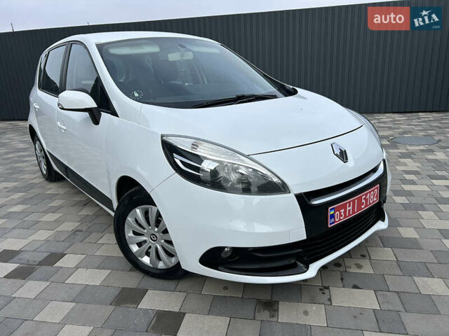 Белый Рено Сценик, объемом двигателя 1.5 л и пробегом 148 тыс. км за 8400 $, фото 101 на Automoto.ua