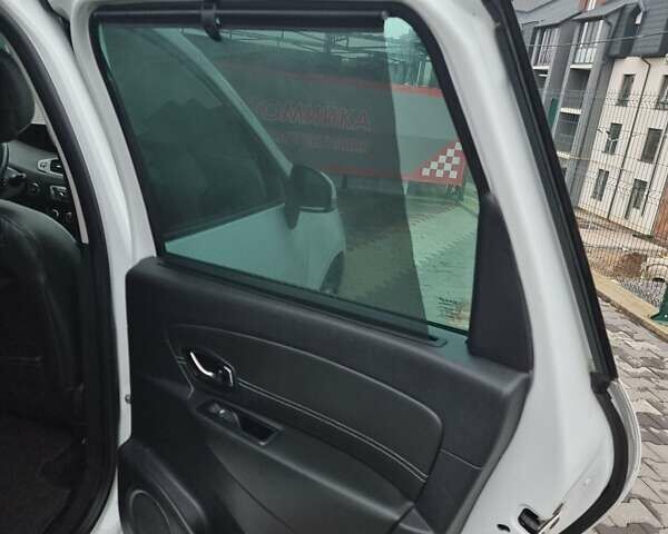 Белый Рено Сценик, объемом двигателя 1.5 л и пробегом 223 тыс. км за 8400 $, фото 30 на Automoto.ua