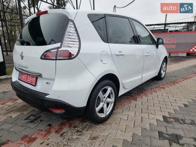 Белый Рено Сценик, объемом двигателя 1.5 л и пробегом 223 тыс. км за 8400 $, фото 13 на Automoto.ua