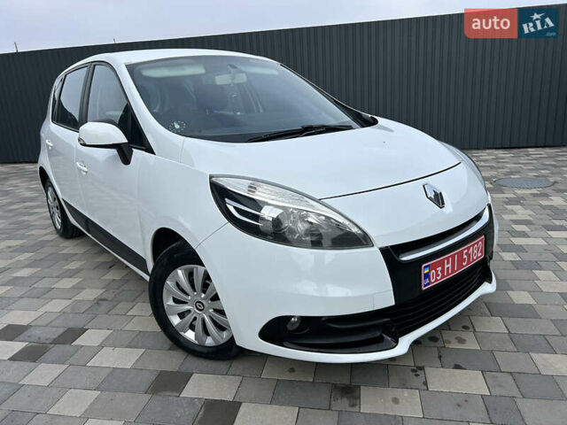 Белый Рено Сценик, объемом двигателя 1.5 л и пробегом 148 тыс. км за 8400 $, фото 138 на Automoto.ua