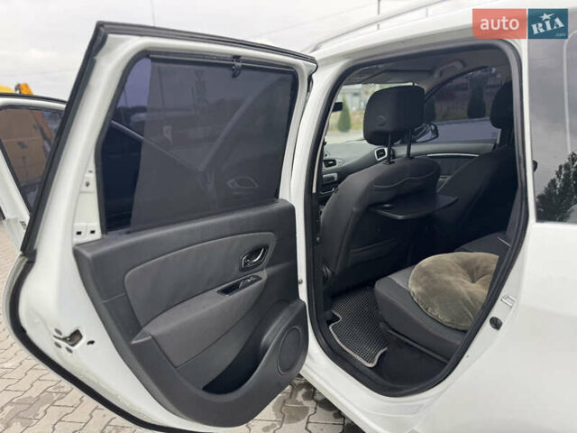 Білий Рено Сценік, об'ємом двигуна 1.46 л та пробігом 210 тис. км за 9299 $, фото 12 на Automoto.ua