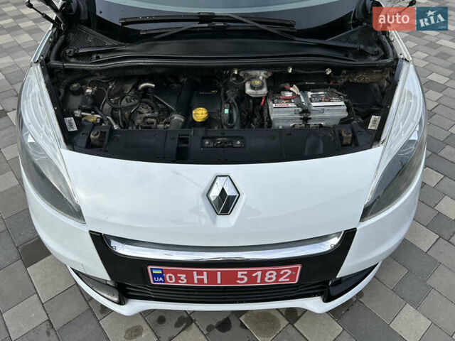 Белый Рено Сценик, объемом двигателя 1.5 л и пробегом 148 тыс. км за 8400 $, фото 28 на Automoto.ua