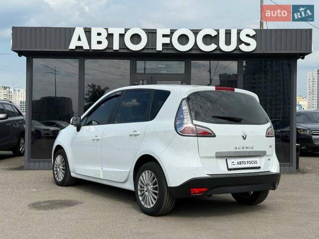 Белый Рено Сценик, объемом двигателя 1.46 л и пробегом 235 тыс. км за 8790 $, фото 4 на Automoto.ua
