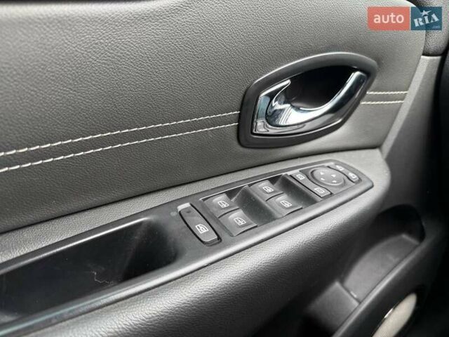 Белый Рено Сценик, объемом двигателя 1.46 л и пробегом 235 тыс. км за 8790 $, фото 15 на Automoto.ua