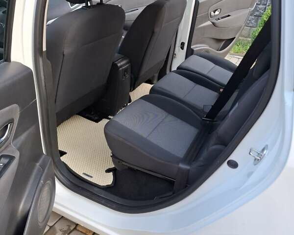 Білий Рено Сценік, об'ємом двигуна 1.46 л та пробігом 266 тис. км за 7500 $, фото 8 на Automoto.ua