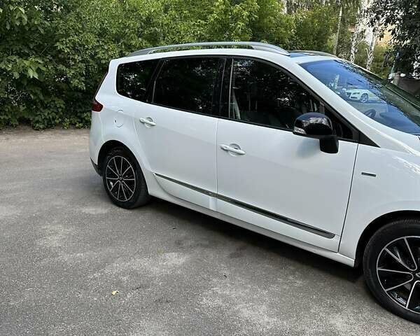Белый Рено Сценик, объемом двигателя 1.46 л и пробегом 287 тыс. км за 8500 $, фото 9 на Automoto.ua