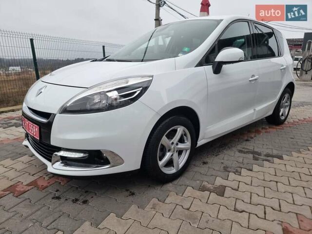 Белый Рено Сценик, объемом двигателя 1.5 л и пробегом 223 тыс. км за 8400 $, фото 3 на Automoto.ua