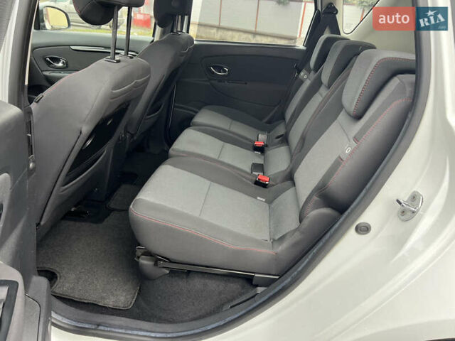 Белый Рено Сценик, объемом двигателя 1.46 л и пробегом 190 тыс. км за 9750 $, фото 27 на Automoto.ua