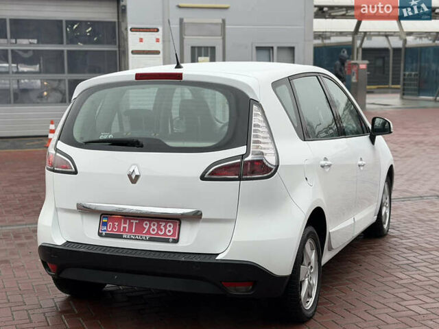 Белый Рено Сценик, объемом двигателя 1.6 л и пробегом 260 тыс. км за 7950 $, фото 9 на Automoto.ua