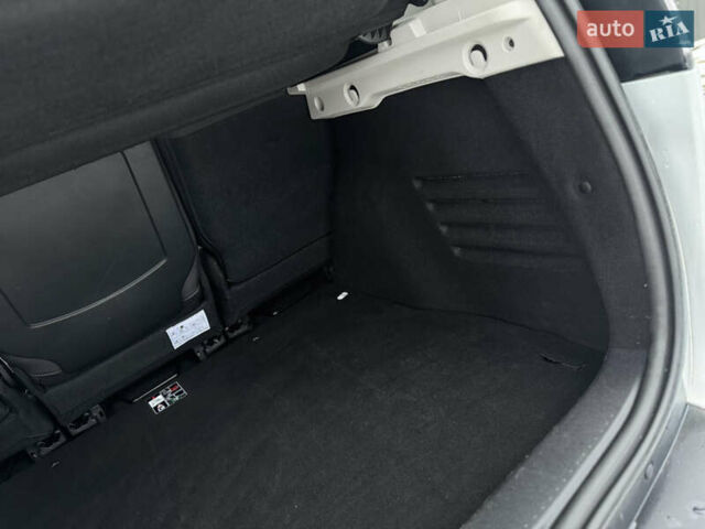 Белый Рено Сценик, объемом двигателя 1.46 л и пробегом 198 тыс. км за 9200 $, фото 80 на Automoto.ua