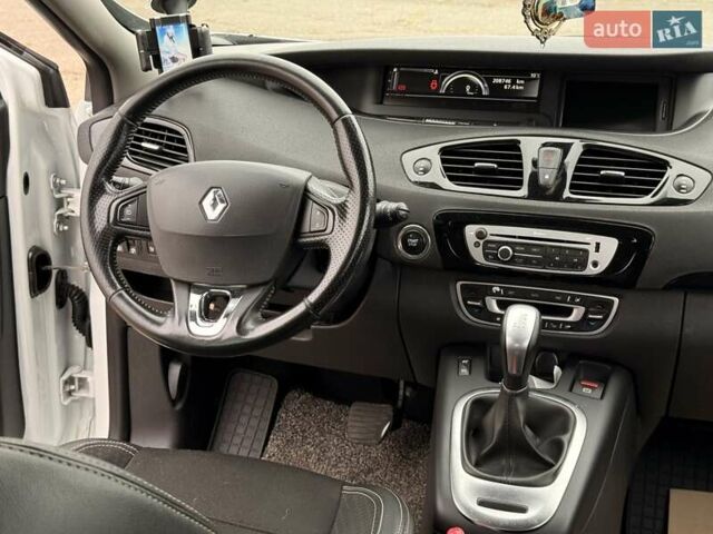 Білий Рено Сценік, об'ємом двигуна 1.5 л та пробігом 208 тис. км за 10500 $, фото 18 на Automoto.ua