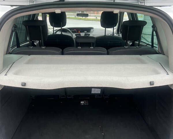 Білий Рено Сценік, об'ємом двигуна 1.46 л та пробігом 221 тис. км за 9700 $, фото 17 на Automoto.ua