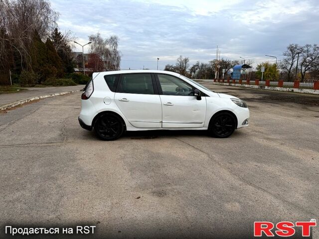 Белый Рено Сценик, объемом двигателя 1.5 л и пробегом 265 тыс. км за 6800 $, фото 4 на Automoto.ua