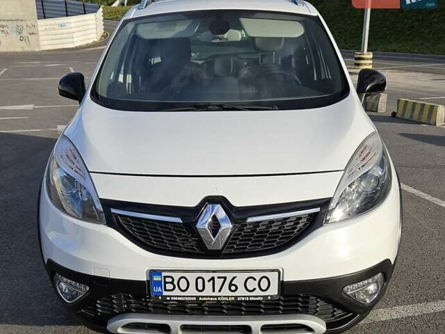 Білий Рено Сценік, об'ємом двигуна 1.6 л та пробігом 122 тис. км за 9800 $, фото 4 на Automoto.ua