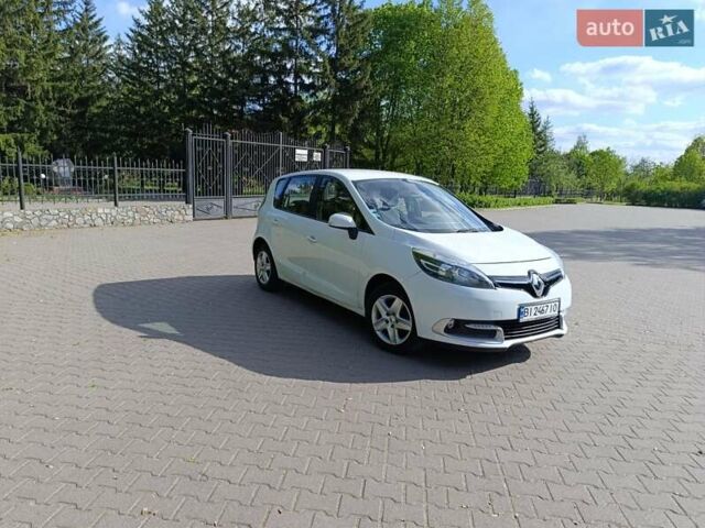 Белый Рено Сценик, объемом двигателя 1.46 л и пробегом 253 тыс. км за 8600 $, фото 1 на Automoto.ua