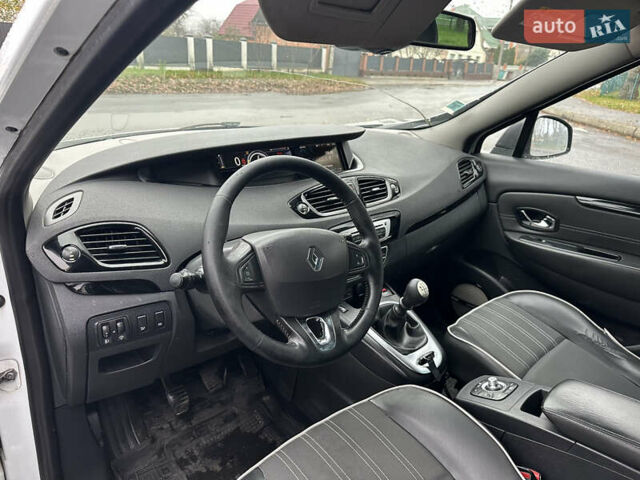 Білий Рено Сценік, об'ємом двигуна 1.46 л та пробігом 265 тис. км за 6550 $, фото 31 на Automoto.ua