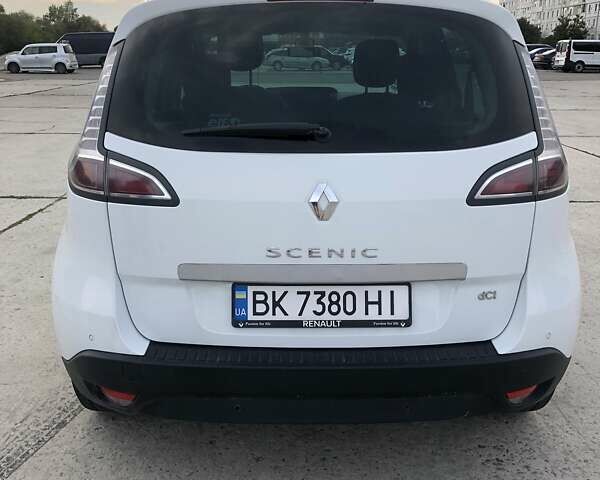 Білий Рено Сценік, об'ємом двигуна 1.46 л та пробігом 230 тис. км за 7000 $, фото 5 на Automoto.ua