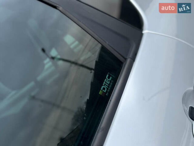 Белый Рено Сценик, объемом двигателя 1.46 л и пробегом 198 тыс. км за 9200 $, фото 23 на Automoto.ua