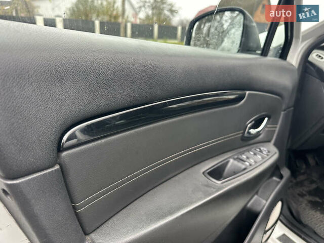 Білий Рено Сценік, об'ємом двигуна 1.46 л та пробігом 265 тис. км за 6550 $, фото 27 на Automoto.ua