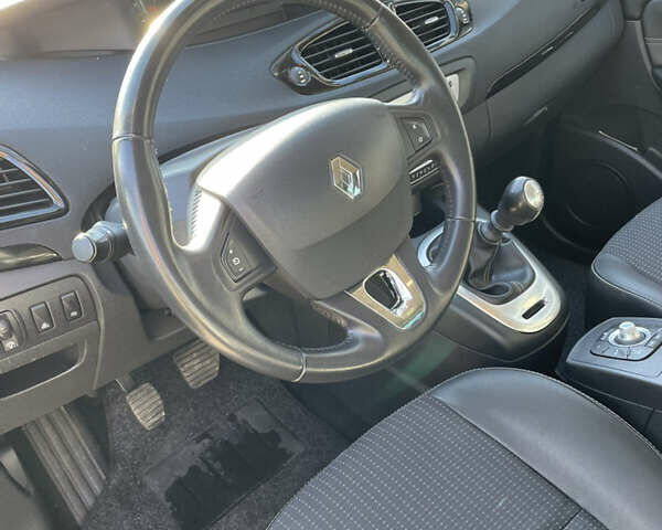 Білий Рено Сценік, об'ємом двигуна 1.46 л та пробігом 188 тис. км за 8700 $, фото 4 на Automoto.ua