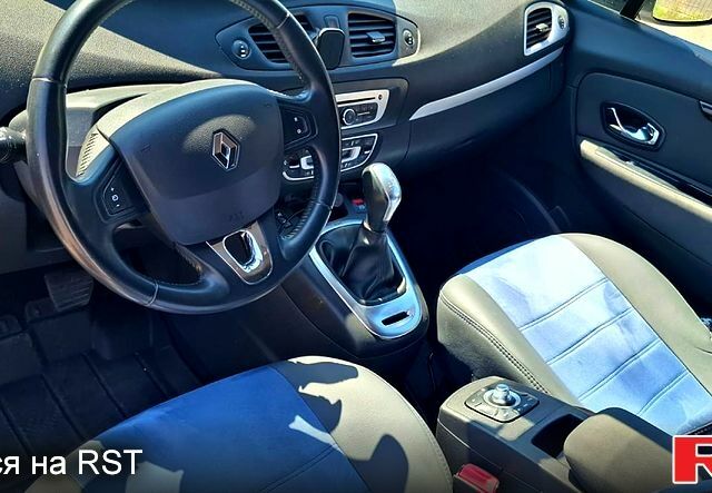 Білий Рено Сценік, об'ємом двигуна 1.5 л та пробігом 215 тис. км за 9800 $, фото 2 на Automoto.ua