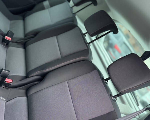 Белый Рено Сценик, объемом двигателя 1.46 л и пробегом 198 тыс. км за 9200 $, фото 75 на Automoto.ua