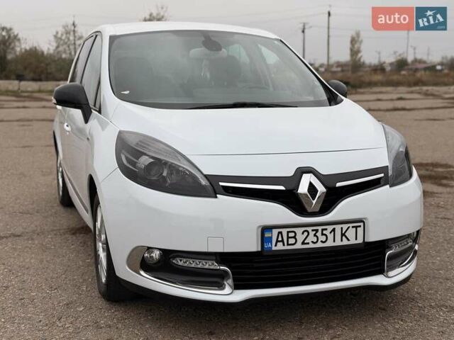 Білий Рено Сценік, об'ємом двигуна 1.5 л та пробігом 208 тис. км за 10500 $, фото 1 на Automoto.ua