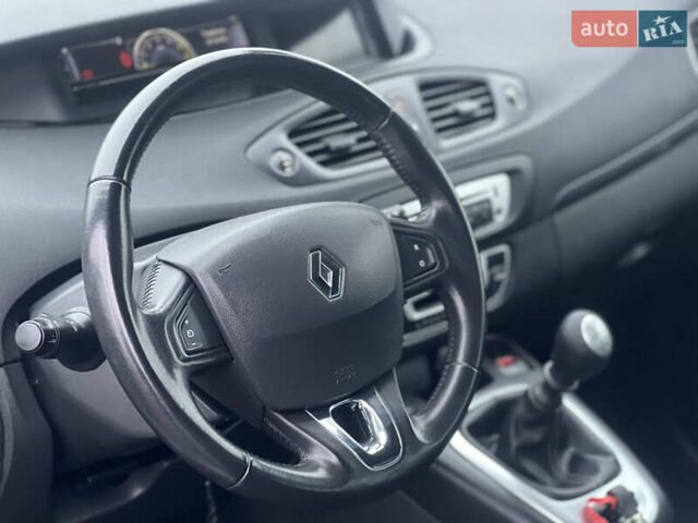 Білий Рено Сценік, об'ємом двигуна 1.46 л та пробігом 221 тис. км за 9700 $, фото 24 на Automoto.ua