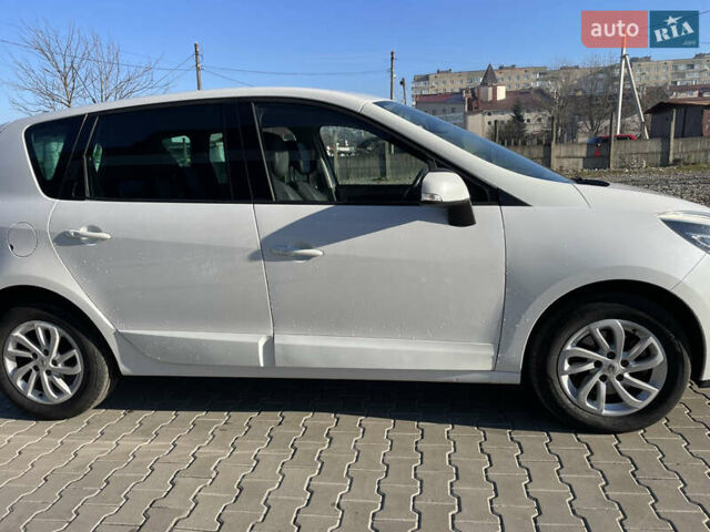 Білий Рено Сценік, об'ємом двигуна 1.46 л та пробігом 188 тис. км за 8700 $, фото 1 на Automoto.ua
