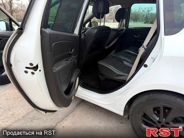 Белый Рено Сценик, объемом двигателя 1.5 л и пробегом 265 тыс. км за 6800 $, фото 8 на Automoto.ua