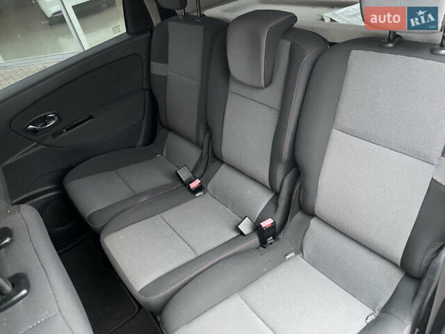 Білий Рено Сценік, об'ємом двигуна 1.46 л та пробігом 349 тис. км за 9999 $, фото 23 на Automoto.ua