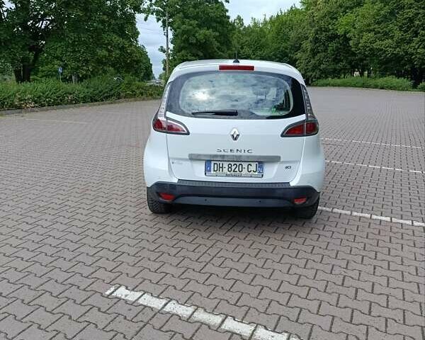 Белый Рено Сценик, объемом двигателя 1.46 л и пробегом 258 тыс. км за 8700 $, фото 2 на Automoto.ua