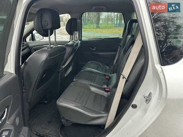 Білий Рено Сценік, об'ємом двигуна 1.46 л та пробігом 265 тис. км за 6550 $, фото 32 на Automoto.ua