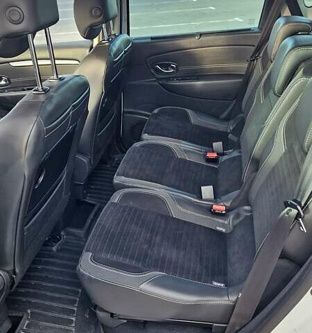 Білий Рено Сценік, об'ємом двигуна 1.6 л та пробігом 122 тис. км за 9800 $, фото 10 на Automoto.ua