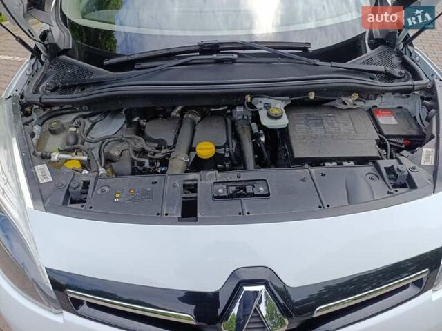 Белый Рено Сценик, объемом двигателя 1.46 л и пробегом 258 тыс. км за 8700 $, фото 14 на Automoto.ua