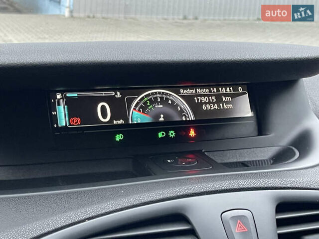 Білий Рено Сценік, об'ємом двигуна 1.46 л та пробігом 349 тис. км за 9999 $, фото 33 на Automoto.ua