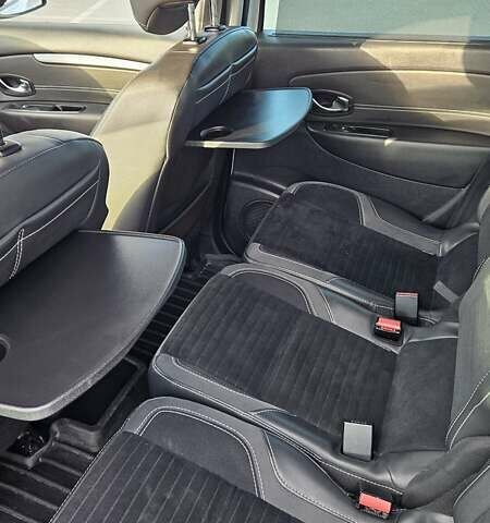 Білий Рено Сценік, об'ємом двигуна 1.6 л та пробігом 122 тис. км за 9800 $, фото 11 на Automoto.ua